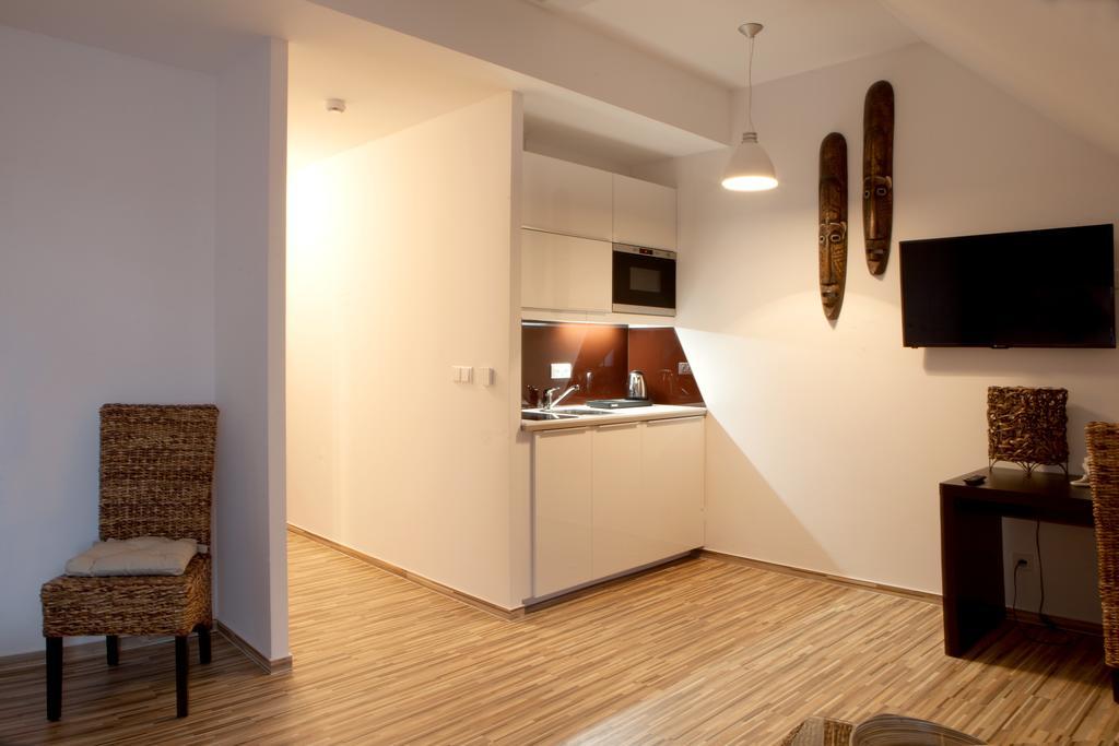 Hotel Koruna Хлумец над Сидлиноу Екстериор снимка